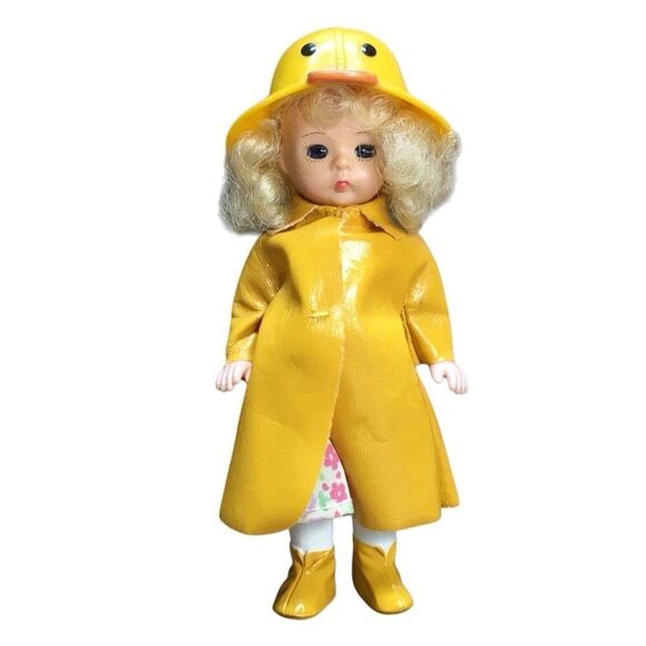Its Raining Madame Alexander Mini Collectible Doll Mc Donalds Happy Meal Collect - Picture 1 of 9